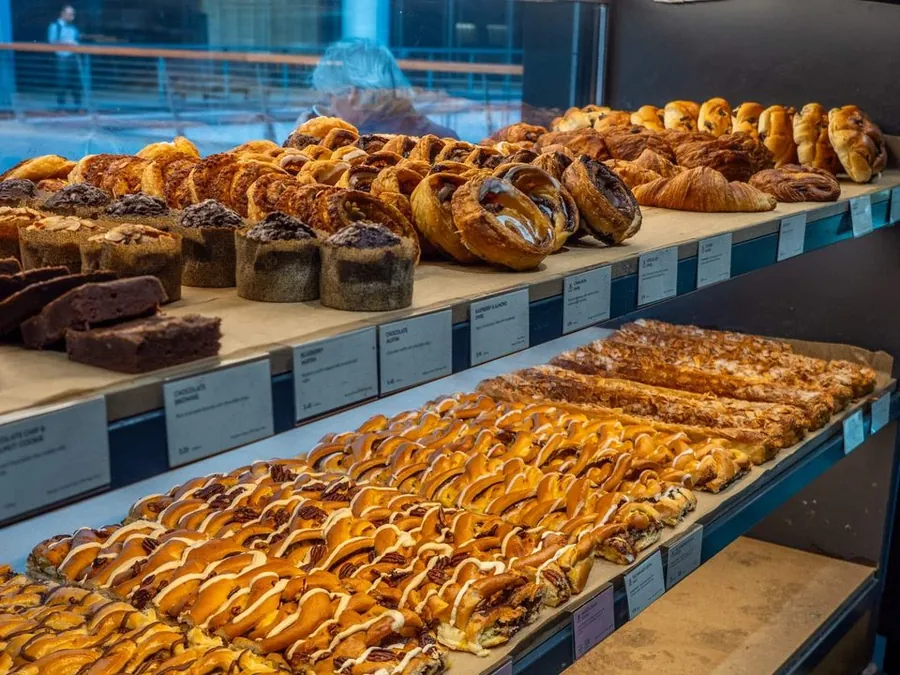 Facebook-post met vers brood voor een lokale bakkerij
